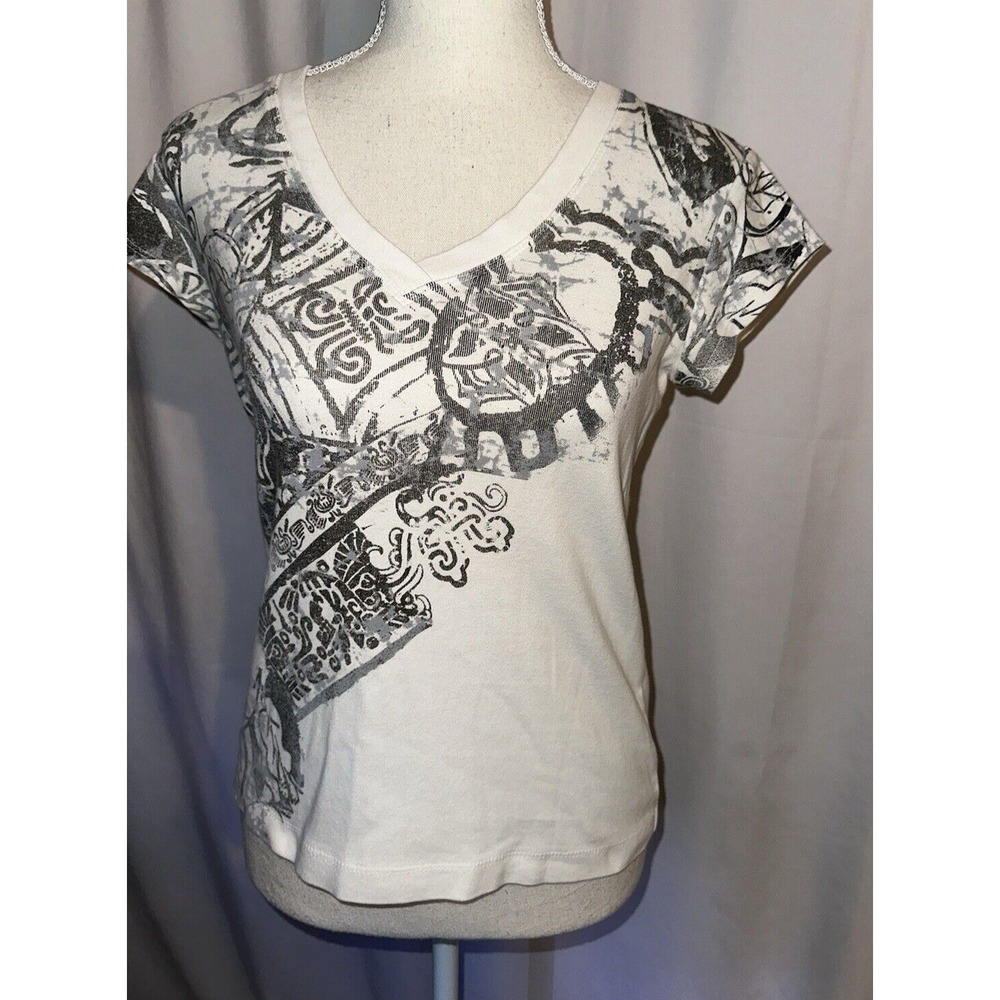 Additions By Chicos Top Womens Size 0 Tee Cotton White Vneck Short sleeve